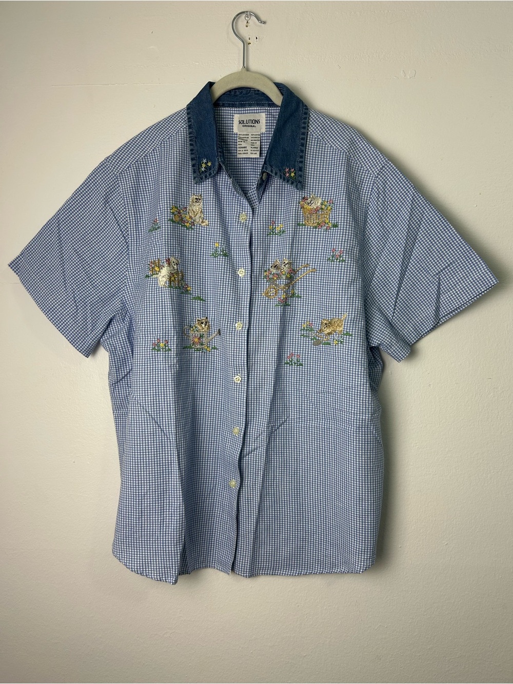 Vintage solutions Blouse Top Button down Size XL women’s Embroidery Cats plaid